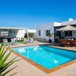 villa-mario-lanzarote.in-canary-islands.com/