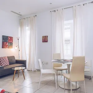 Apartment 2br And 2ba In The Zoko Cozy And Convenient, Gibraltar